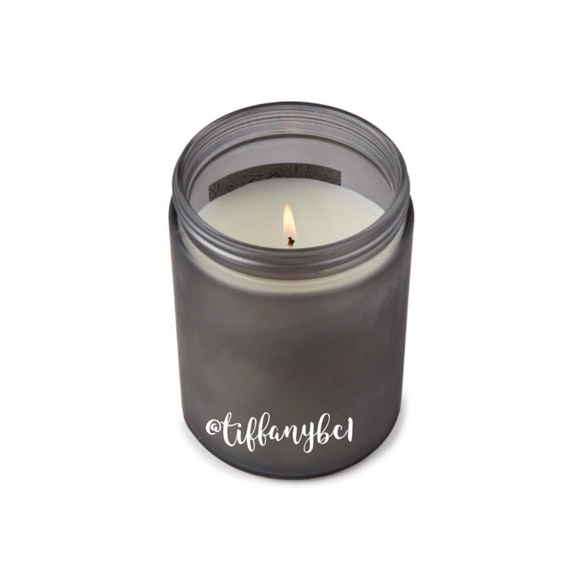 Sandalwood Frosted Jar Candle with Wood Lid - Picture 2 of 5